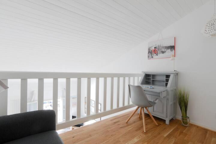 Апартаменты Sur L'Ilot De St Martin Au Centre Du Port Vue Exceptionnelle ! Сен-Мартен-де-Ре Экстерьер фото